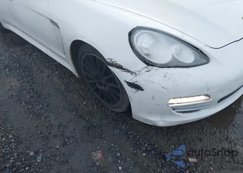 2011 Porsche Panamera 2/4 z USA, uszkodzony, nr VIN WP0AA2A77BL017162